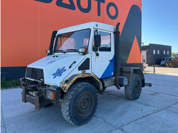Cabeza tractora Mercedes-Benz Unimog U130 4x4: foto 2