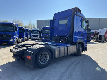 Cabeza tractora Mercedes-Benz Actros 1842 Streamspace / 937 dkm / 2 Tanks / NL Truck: foto 2