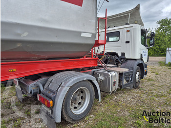 Cabeza tractora Scania P 94-260: foto 2