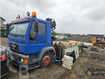 Grua de remolque autos MAN 14.224