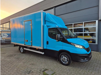 Furgoneta caja cerrada IVECO Daily 35s18