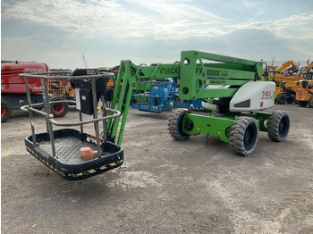 Plataforma articulada NIFTYLIFT