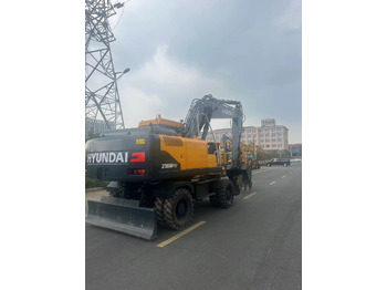 Excavadora de ruedas HYUNDAI R210W: foto 2 Excavadora de ruedas HYUNDAI R210W: foto 2