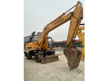 Excavadora HYUNDAI R210