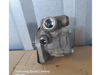 Bomba de dirección para Camión Mercedes-Benz A0034606180   Mercedes-Benz ACTROS AROCS MP4 A0034606180 truck: foto 3