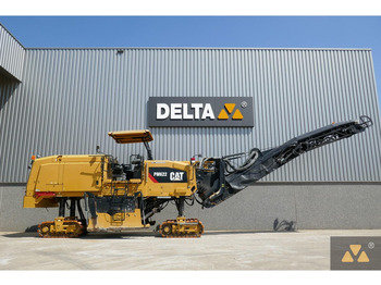 Maquinaria de construcción CATERPILLAR