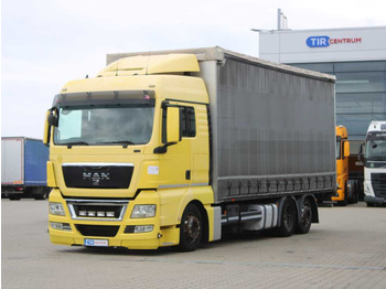 Camión lona MAN TGX 24.440