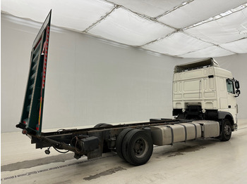 Camión chasis DAF XF 460 Space Cab: foto 4