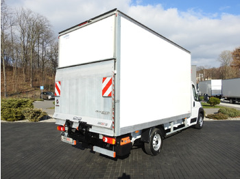 Furgoneta caja cerrada FIAT DUCATO  BOX LIFT 8 PALLETS CRUISE CONTROL NAVIGATION LED LIGHTS AIR CONDITIONING  130HP: foto 3