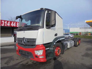 Camión chasis MERCEDES-BENZ Actros