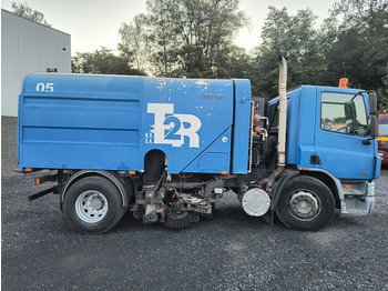 Leasing de DAF CF 75.250 DRIVING CONDITION - SWEEPER NEEDS REPAIRMENT DAF CF 75.250 DRIVING CONDITION - SWEEPER NEEDS REPAIRMENT: foto 4