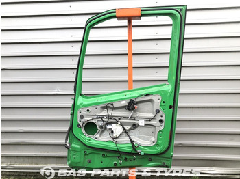 Puerta y piezas para Camión Volvo FH4: foto 2 Puerta y piezas para Camión Volvo FH4: foto 2