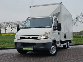 Furgoneta caja cerrada IVECO Daily 35s14