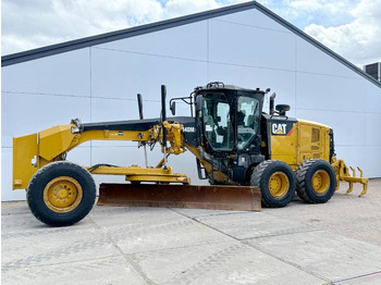 Grader CATERPILLAR 140M