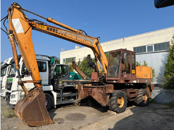 Excavadora de ruedas CASE