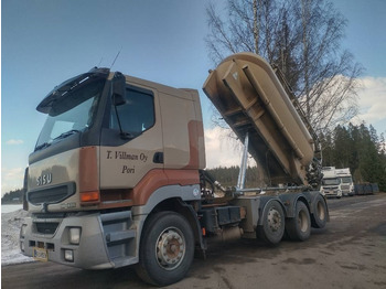 Camión cisterna SISU