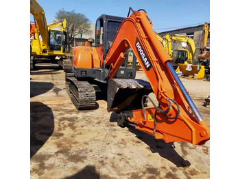 Excavadora de cadenas DOOSAN DH60