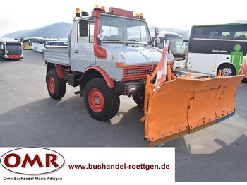 Camión volquete UNIMOG
