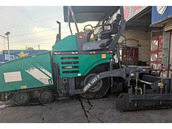 Pavimentadora de asfalto VÖGELE