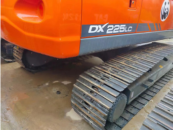 Excavadora de cadenas DOOSAN DX225LC: foto 4