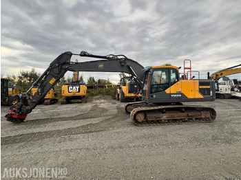 Excavadora VOLVO EC220EL