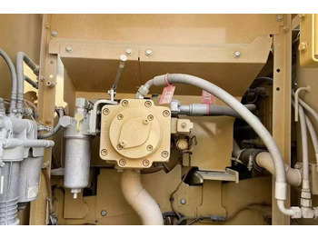 Excavadora de cadenas CAT 323: foto 3