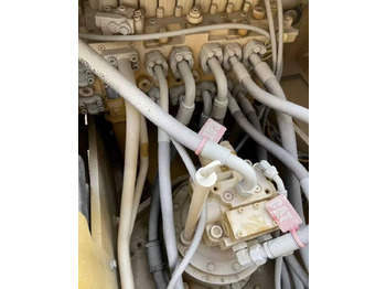 Excavadora de cadenas CAT 323: foto 2