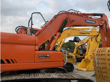 Excavadora de ruedas DOOSAN DX225LC: foto 2
