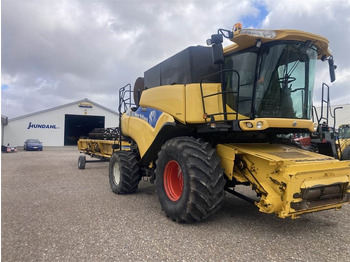 Cosechadora de granos NEW HOLLAND CR980