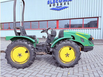 Tractor Ferrari VIPAR F30L AR: foto 4 Tractor Ferrari VIPAR F30L AR: foto 4