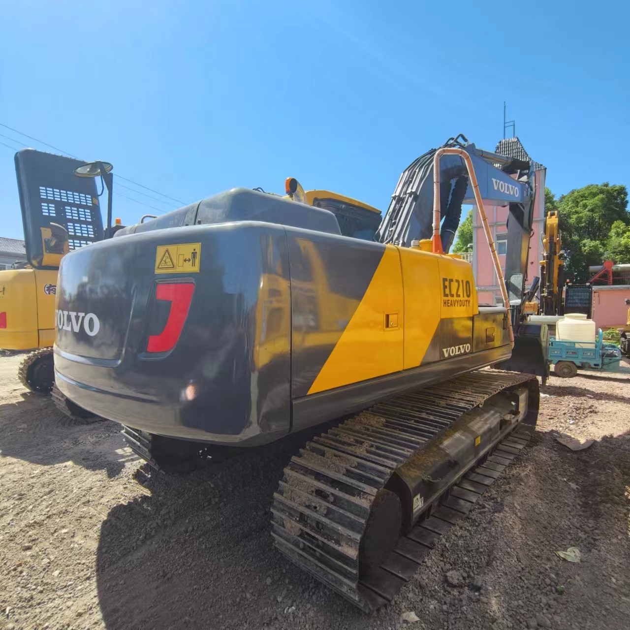 Excavadora de cadenas VOLVO EC210: foto 5