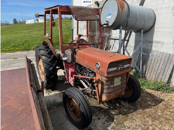 Tractor MASSEY FERGUSON 1000 series