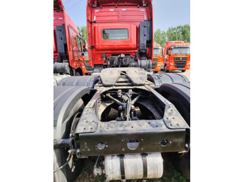 Cabeza tractora SINOTRUCK HOWO: foto 4
