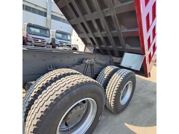 Camión volquete SINOTRUK HOWO