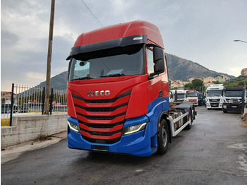 Camión chasis IVECO S-WAY