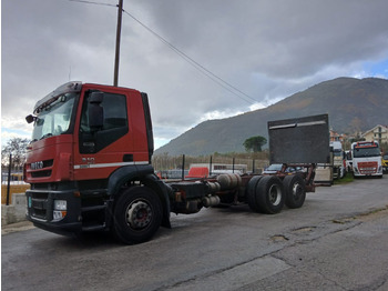 Camión chasis IVECO Stralis