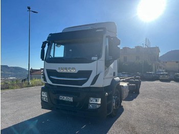 Camión chasis IVECO Stralis