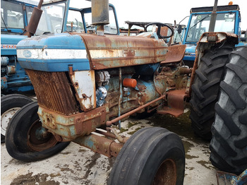 Tractor FORD