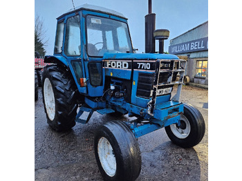 Tractor FORD