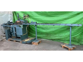Máquina para metal