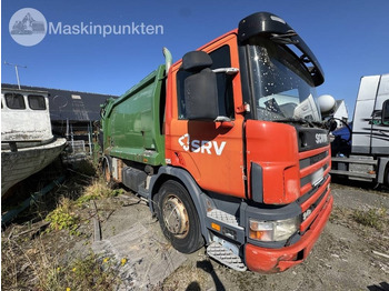 Camión de basura Scania P 94 D: foto 4
