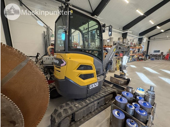 Miniexcavadora Volvo ECR 25 D: foto 3 Miniexcavadora Volvo ECR 25 D: foto 3