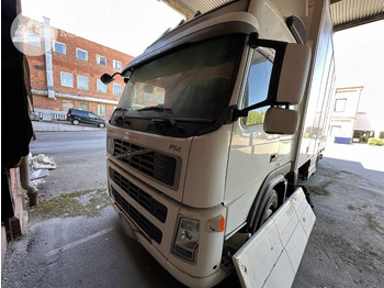 Camión caja cerrada Volvo FM 300: foto 4