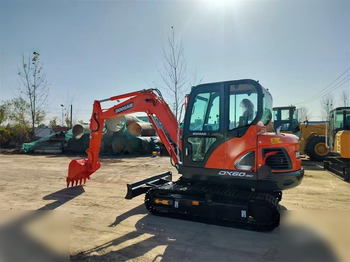Excavadora de cadenas DOOSAN DX60-9C