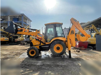 Retroexcavadora JCB 3CX