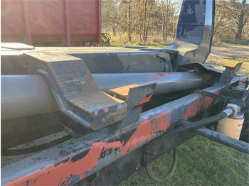 Remolque multilift/ Portacontenedores de cadenas Ukurant Kroghejsvogn med bremser: foto 3