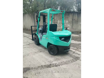 Plataforma de mástil vertical MITSUBISHI 3-ton: foto 3