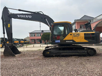 Excavadora VOLVO EC240