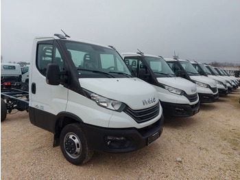 Camión chasis, Camión grúa nuevo Iveco Daily 35C16 Fahrgestell  Wählbar Aufbau Euro6E: foto 2