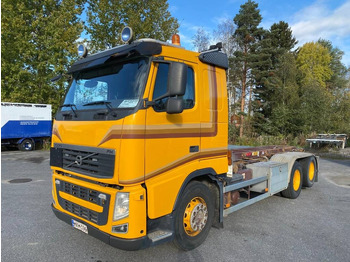 Camión portacontenedor de cadenas VOLVO FH13 420